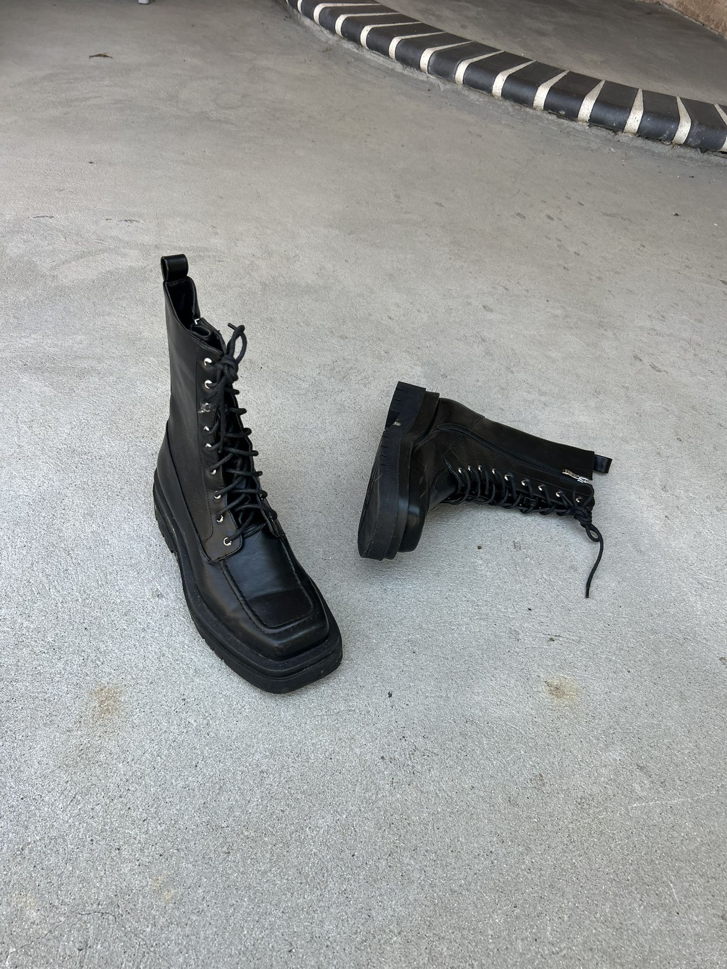 Black Boots Size 9 Men’s