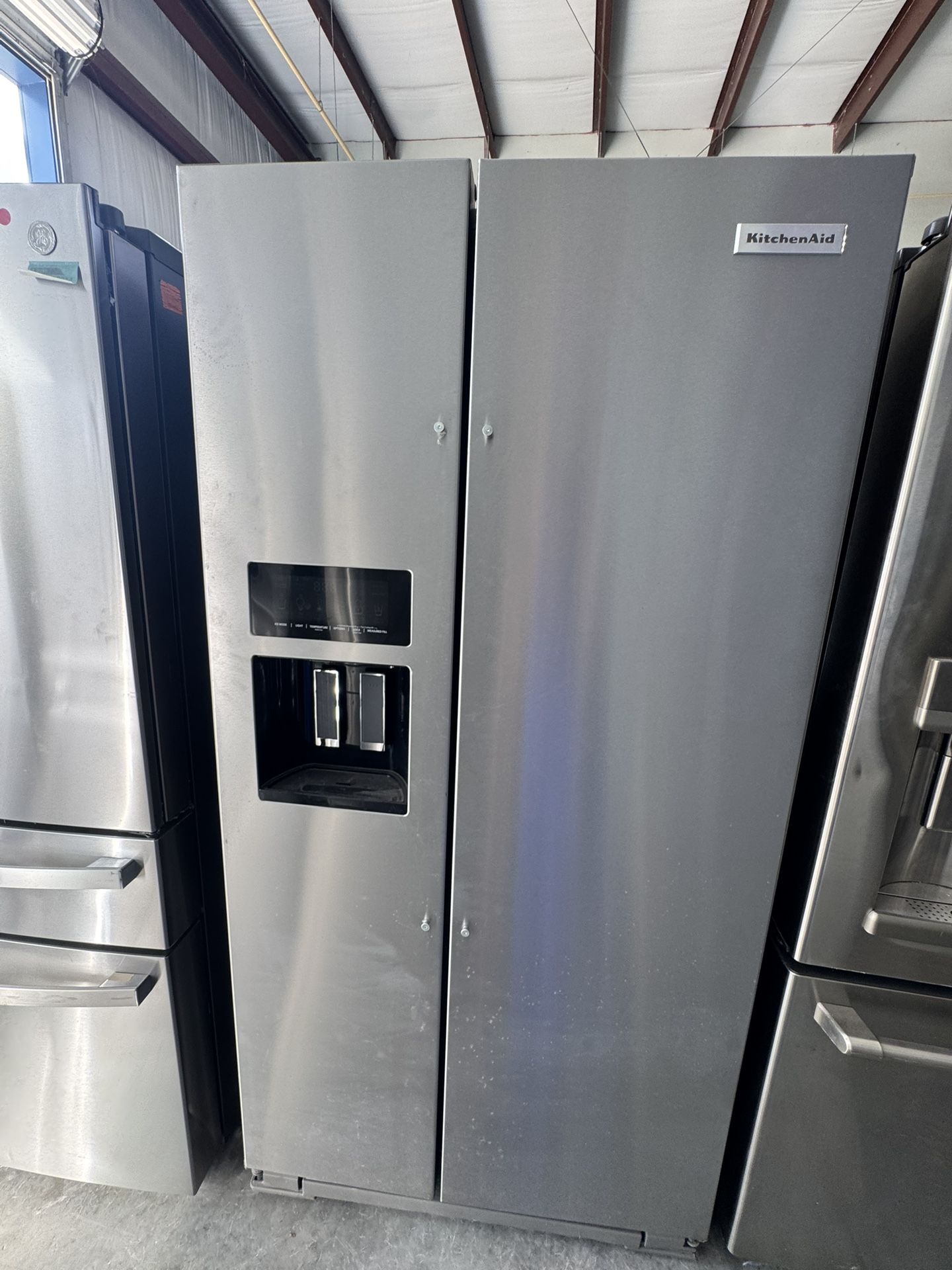 Refrigerator 