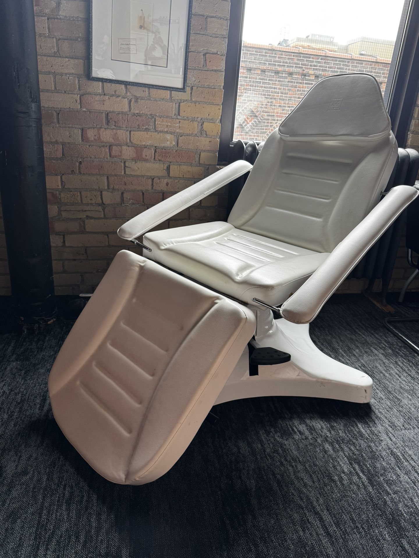White Aesthetician Chair
