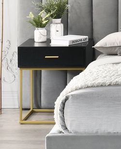 Arlo - Black Nightstand