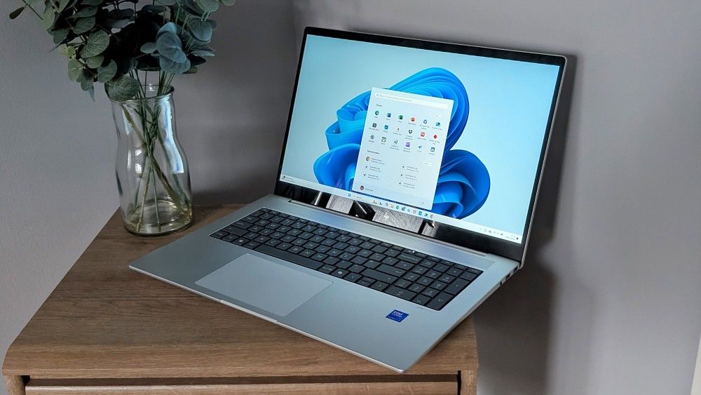 brand new in box still up envy 17.0 touch screen laptop