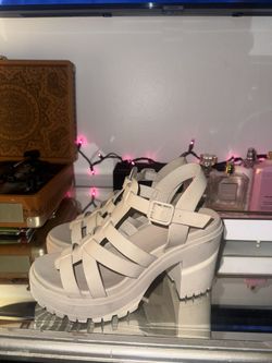 Mía Heels