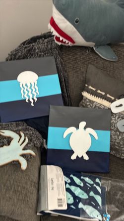 Decor for a ocean theme bedroom