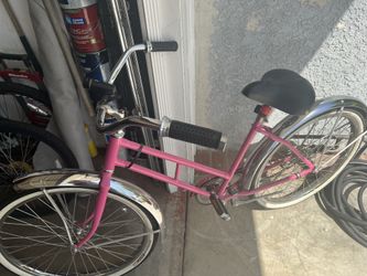 26” Pink Beach Cruiser Bike – Ready to Ride