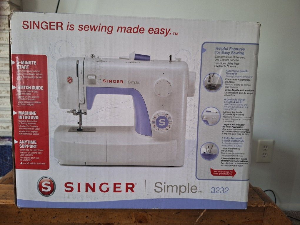 Brand New Singer Sewing Machine. 3200 Series