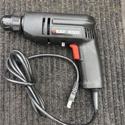 New Black & Decker 3/8” Drill/Driver- 7252- Never Used- Vari Speed, Reversible, Keyless Chuck, 8’Cord
