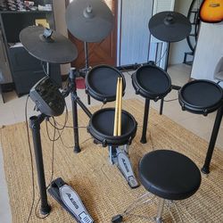 Electronic Drums  Alesis Nitro