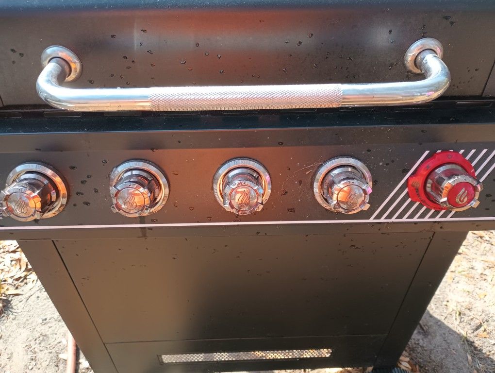 Dino Gas Grill I Need It To Be Gone Immediately I Will Talk A Little Bit On The Price If I Have To.