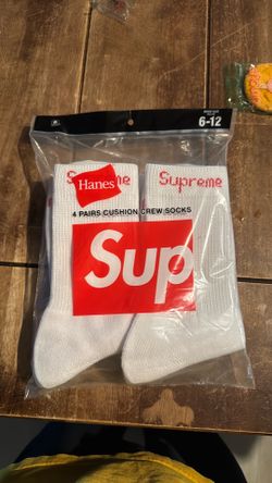 Supreme socks
