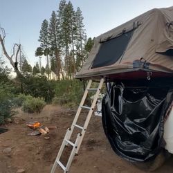 Intrepidor 1600 RTT Sky Window Rooftop Tent