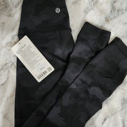 Lulu Lemon Black Camo Size 2