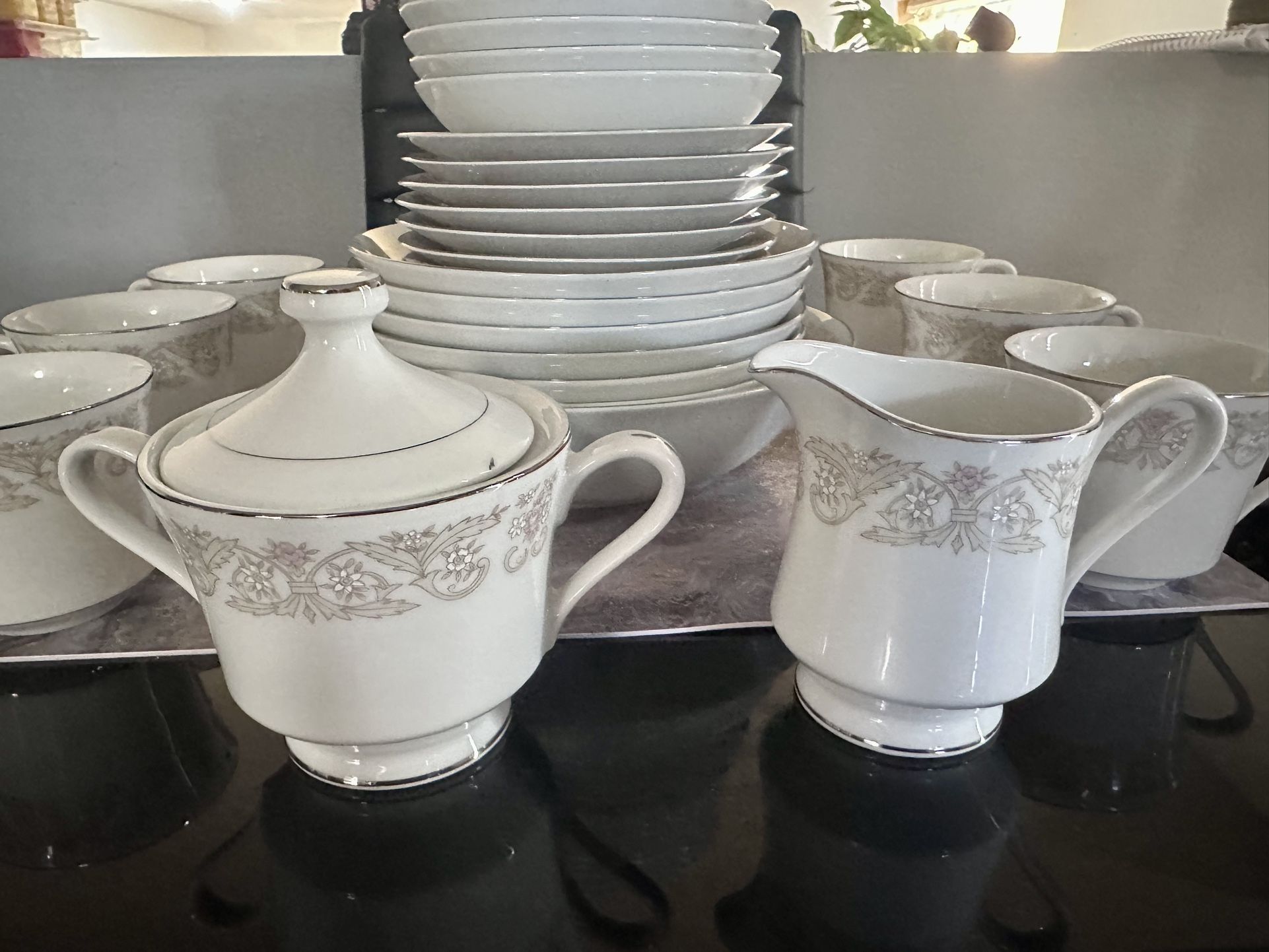Rare 30 Piece Regal Diamond China Dinnerware Set, Japan