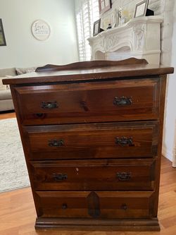 Wood 4-Drawer Chest Dresser