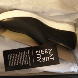 Naturalizer Womens Snowy Black Leather Slip On Wedge Sneaker size US 10.5 M