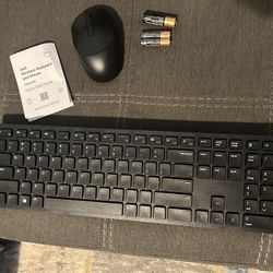 brand New Dell Keyboard With The Box Never Used