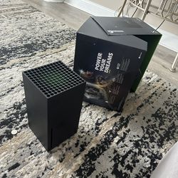 XBOX Series X 1 TB And Game Monitor 
