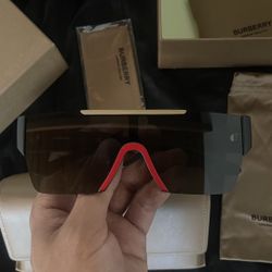 Burberry Sunglasses 