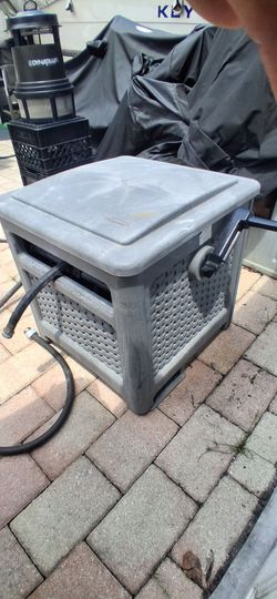 Nice XL Suncast hose reel box with guide reel comes with real rubber hose yard lawn boat car wash