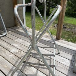 Folding Saddle Stand