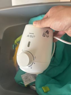Philips Avent Premium Fast Bottle Warmer, with Smart Temperature Control, Water Bath Technology, Automatic Shut-Off, Model SCF358