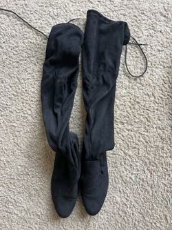 Black suede knee-high boots size 8W