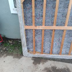 Box Spring Queen Mattress 