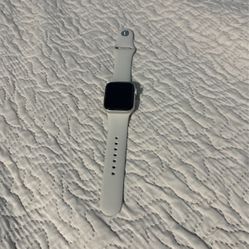 Apple Watch Brand New Worn 2 Time Just Need A Charger