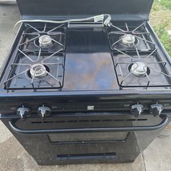 Gas stove