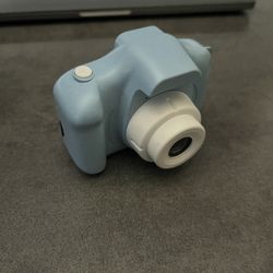 Small Digital Camera
