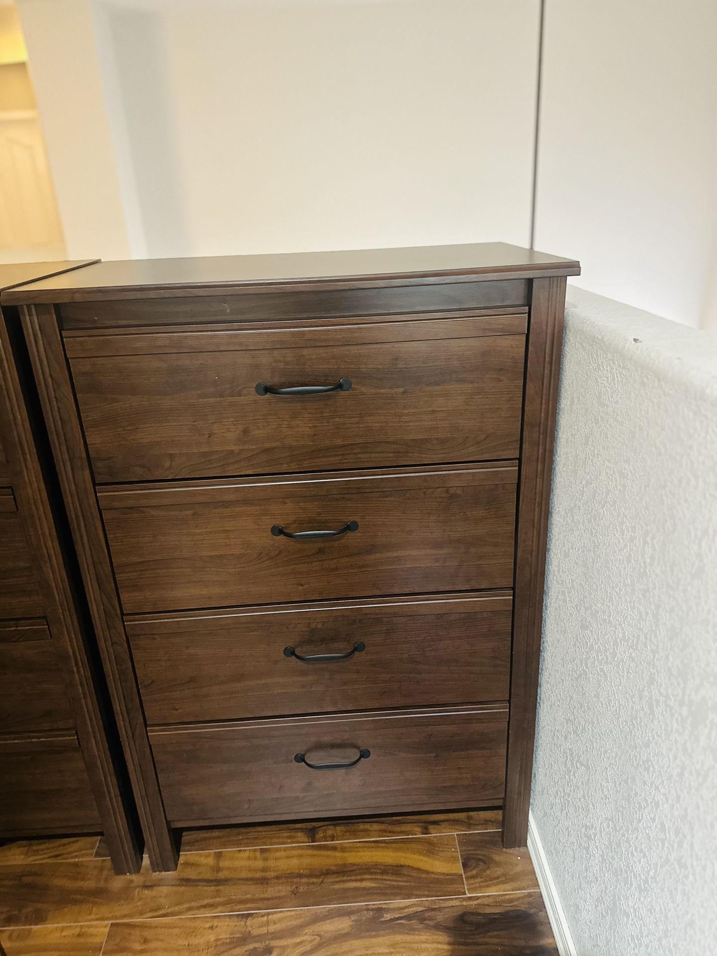 2 Matching 5-Drawer Wooden Dressers – Excellent Condition!