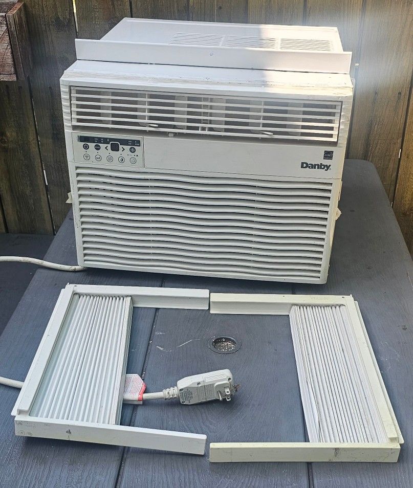Danby Air Conditioner 12000 BTU