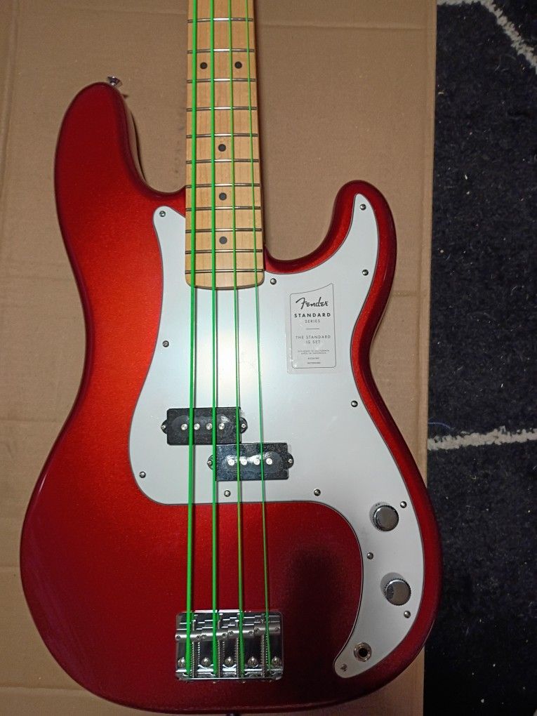 Fender P Bass