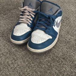 air jordan low retro blue size 11  