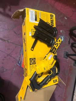 20-Volt MAX 8 in. Brushless Cordless Battery Powered Pruning Mini Chainsaw (Tool Only) like new