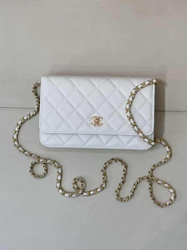 Brand new ladies authentic cc handbag