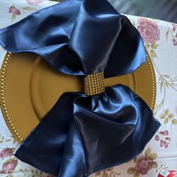 Gold Chargers, napkin and rings