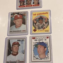 5 Baseball Cards Lot