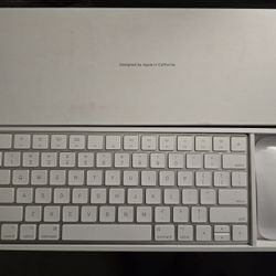 Apple Magic Mouse + Magic Keyboard