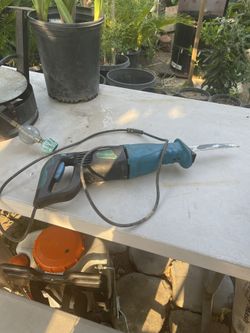 Segeta electrica Trabaja Vien $25