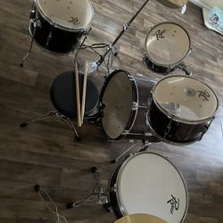 Rogue 5 Piece Complete Drum Set