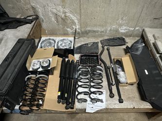 2022 Jeep Gladiator OEM Parts. $300 OBO