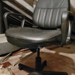 Chair With Wheels Used With Minor Imperfections 