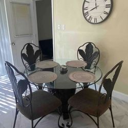 Beautiful Sturdy Dining Table Set