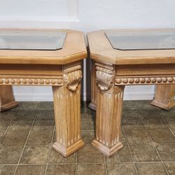 2 High End Designer Side / End Tables w Fluted Legs & Hand Carved Legs - $30ea
 
Excellent Condition!
High End Designer Tables
Solid Maple Wood with a