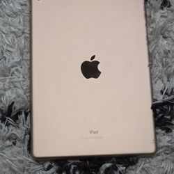 8th Gen Ipad - Rose Gold, 32 GB