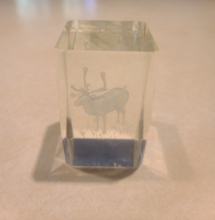 3D Laser Etched Crystal Reindeer Paperweight 