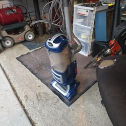Shark Vaccum Cleaner 