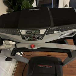 Treadmill -Caminadora ( Pro- Form Like New )