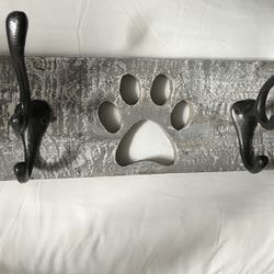 Dog Paw Print Leash Hangers 