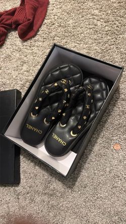 Chanel logo sandal